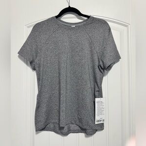 Lululemon License to Train Classic-Fit T-Shirt in Heathered Black Size 6